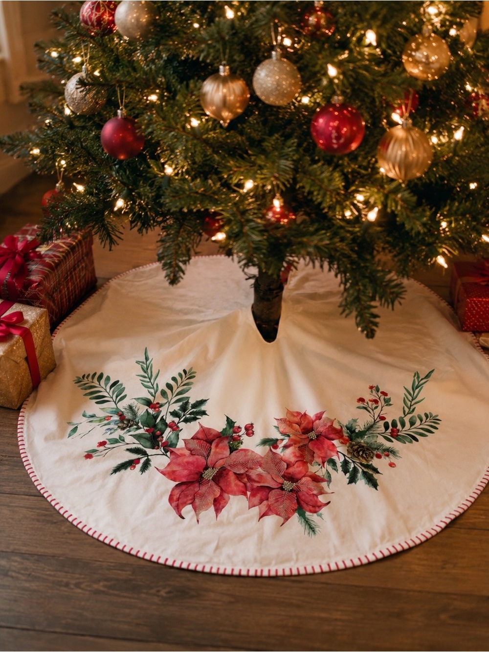 Christmas Tree Skirt Cream Round 53” red stripe trim